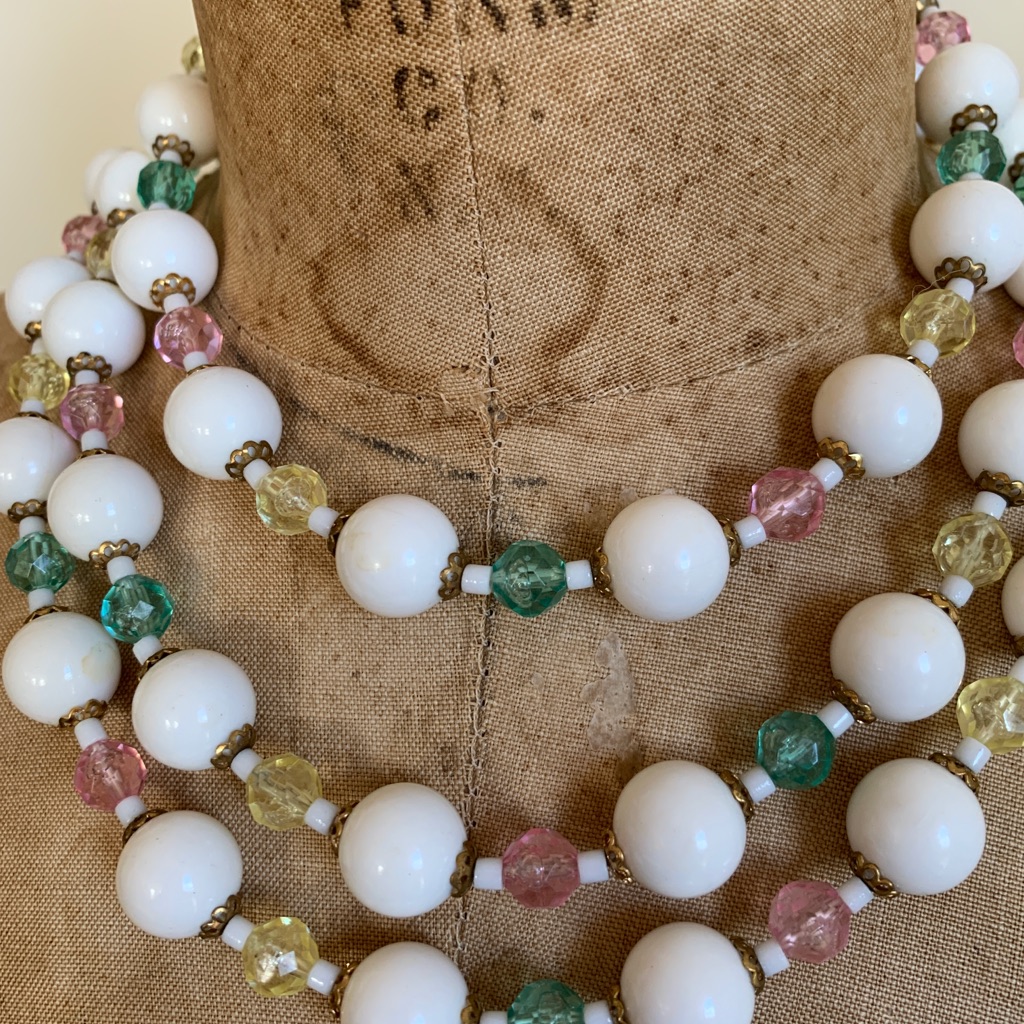 Vintage 50s Three Strand Cascade White And Clear Cut Bead Necklace 59$